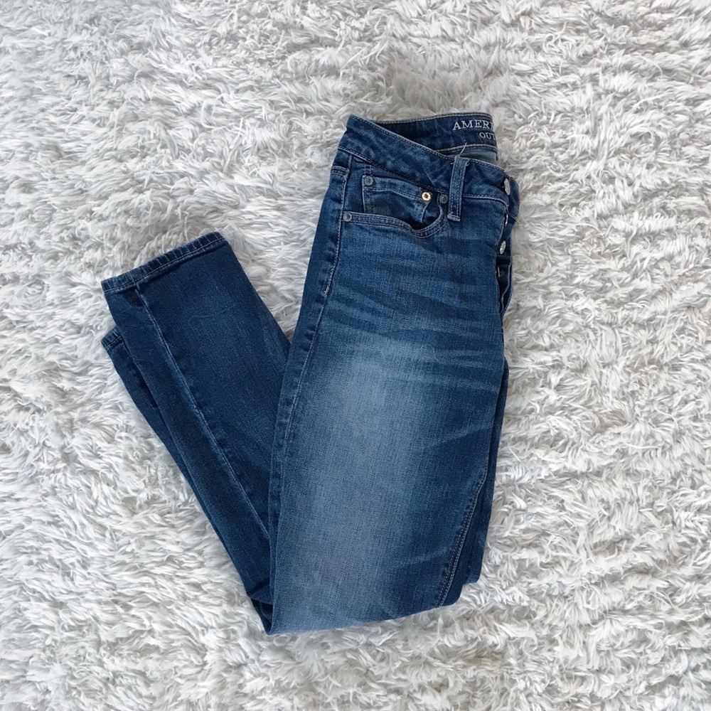 AMERICAN EAGLE “Vintage” High-rise Jeans